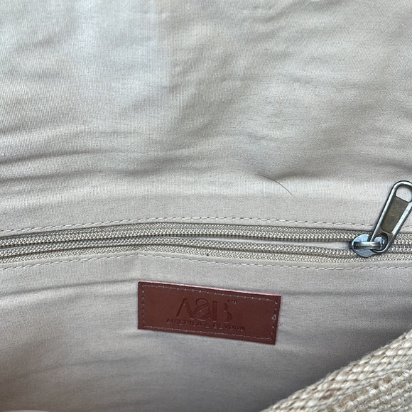 America & Beyond Woven Boho Clutch - Picture 4 of 4